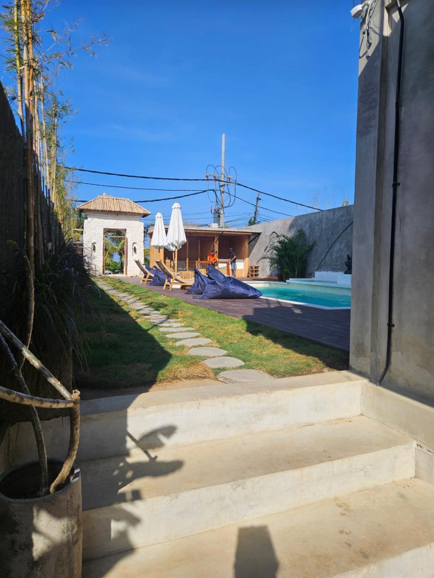 Salty Prana Retreat Center Hotel อูลูวาตู ภายนอก รูปภาพ