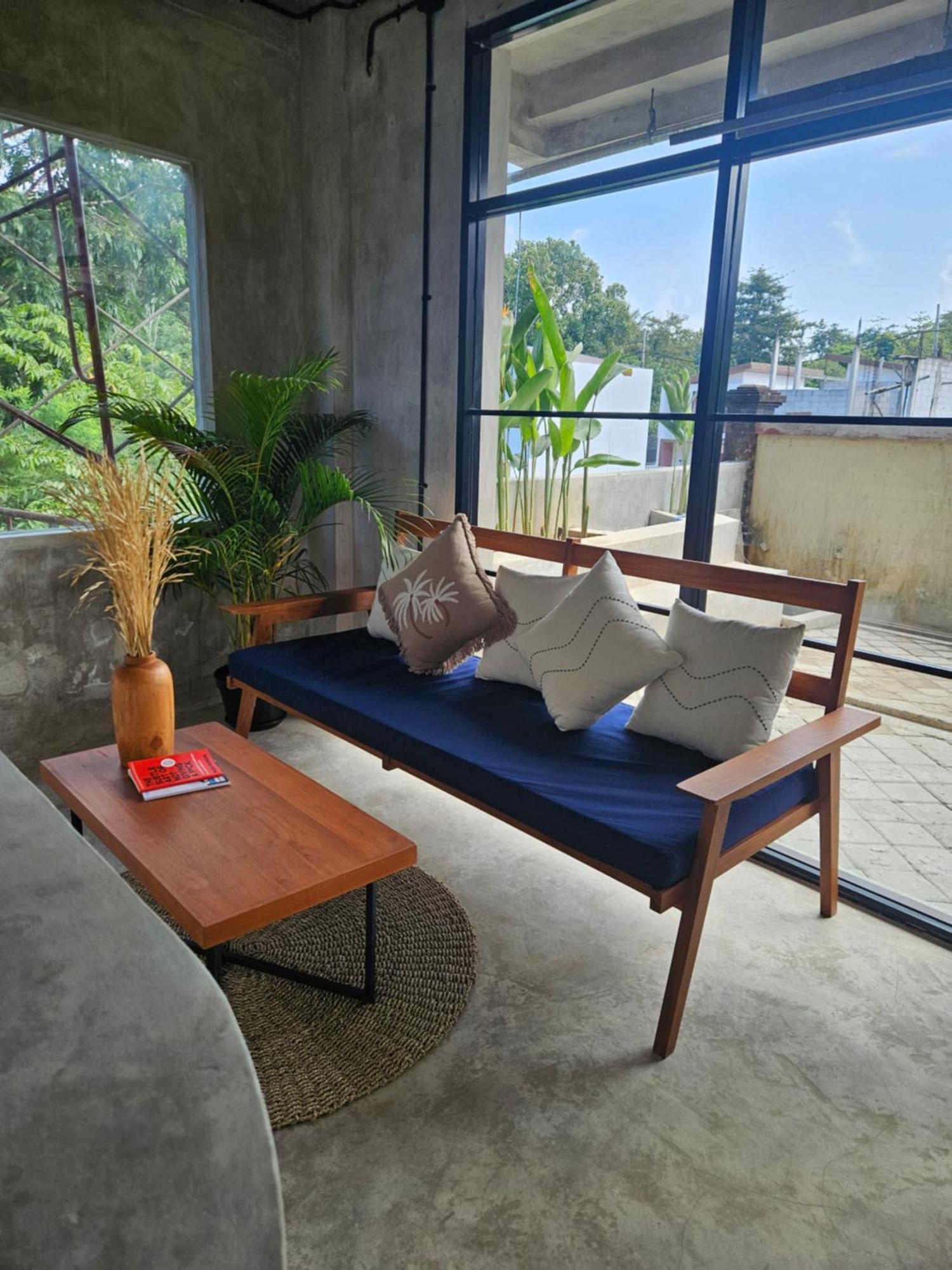 Salty Prana Retreat Center Hotel อูลูวาตู ภายนอก รูปภาพ